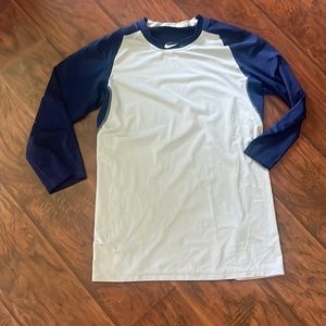 Nike pro 3/4 shirt small
